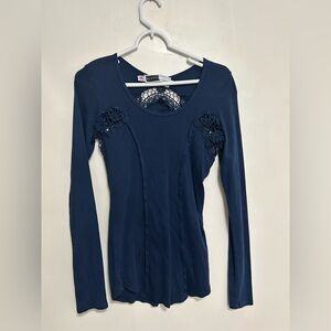 Rhonda Stark long sleeve lace navy top size large‎